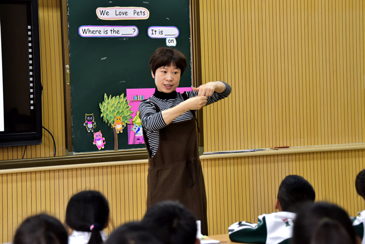 黄桂红_副本.png